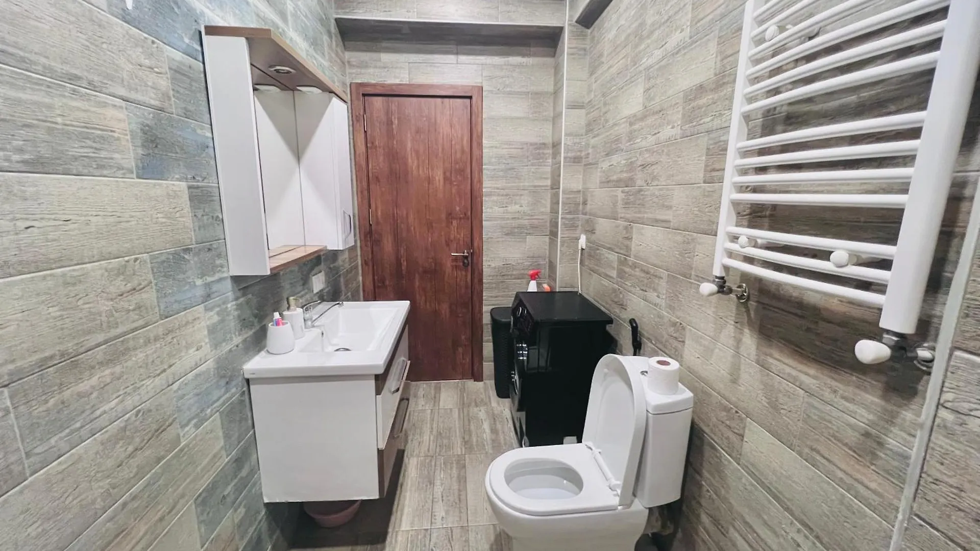 Διαμέρισμα 2Bedroom Home Inn At Jikia'S Green Complex-Central Τυφλίδα